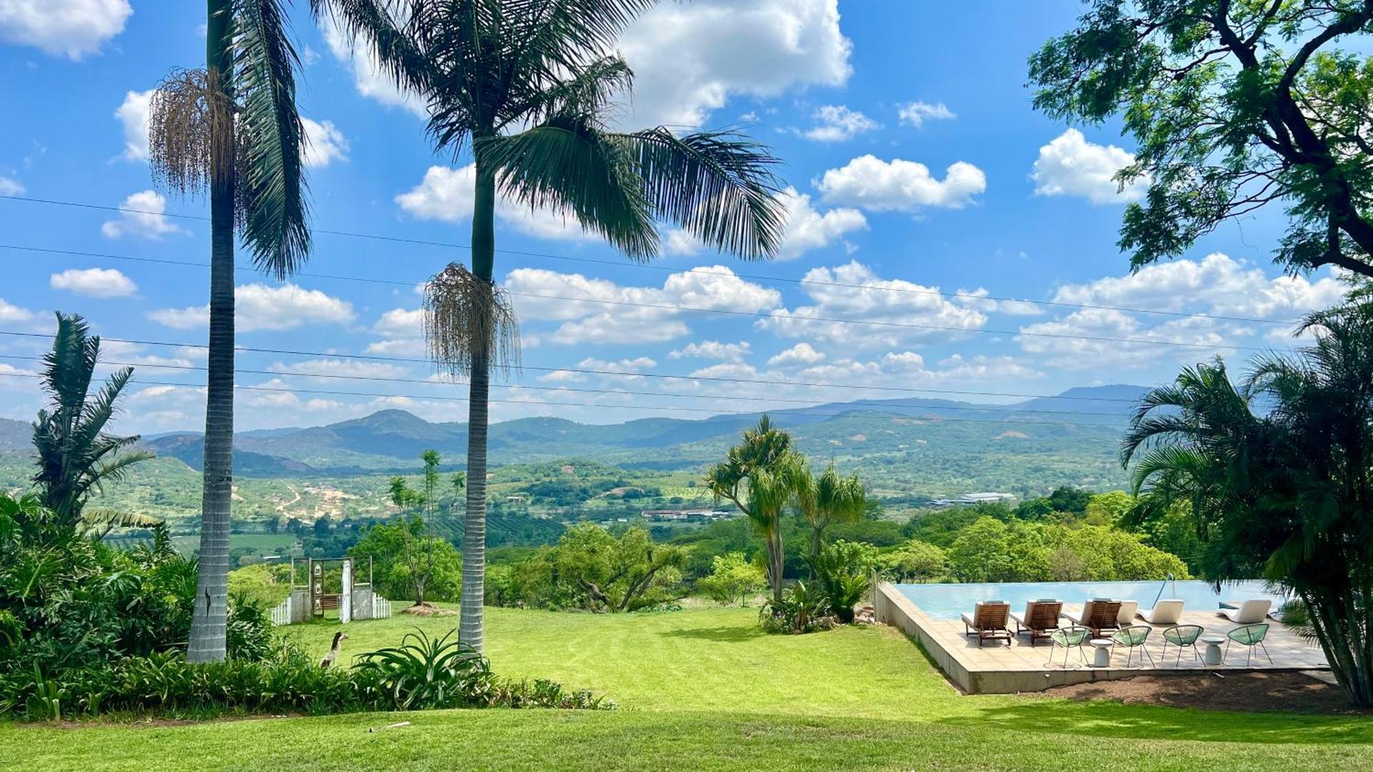Loerieroep Estate - Mountainview Selfcatering Accommodation Nelspruit Mbombela Eksteriør billede